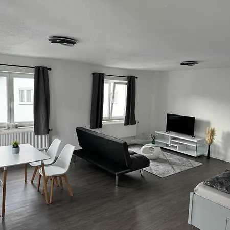 Apartment Beautiful 3 Bedroom *